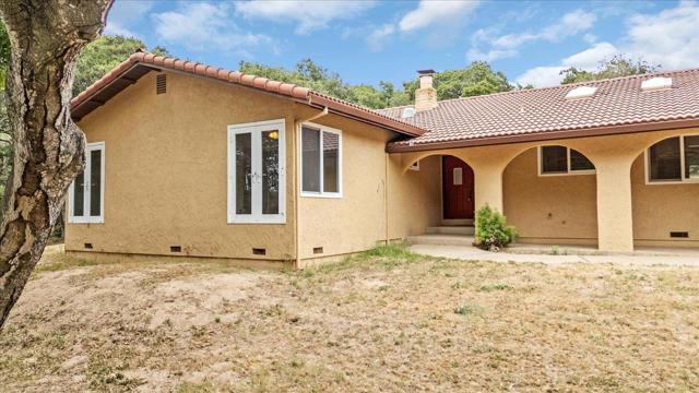19515 Vierra Canyon Road, Salinas CA: https://media.crmls.org/mediaz/3533b034-b178-4084-99da-42f626601196.jpg