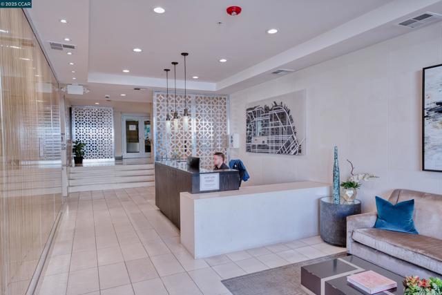 2655 Bush, San Francisco CA: https://media.crmls.org/mediaz/3533e1c8-f946-461b-8e5d-d9f02d9bf055.jpg