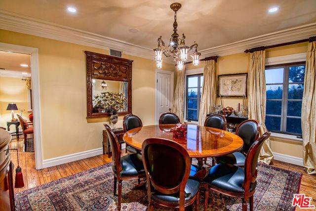 2653 PATRICIA Avenue, Los Angeles CA: https://media.crmls.org/mediaz/3533e6df-cc23-4eec-ac4a-cd02372503b5.jpg