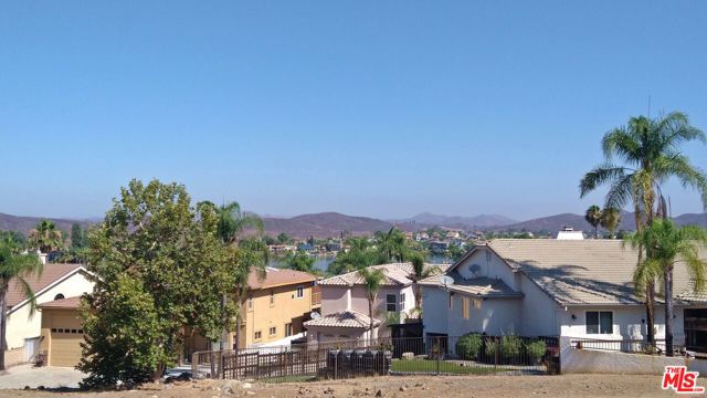 22380 PIN TAIL Drive, Canyon Lake CA: https://media.crmls.org/mediaz/3534ff88-fddf-4b49-abfa-63e3c1945691.jpg