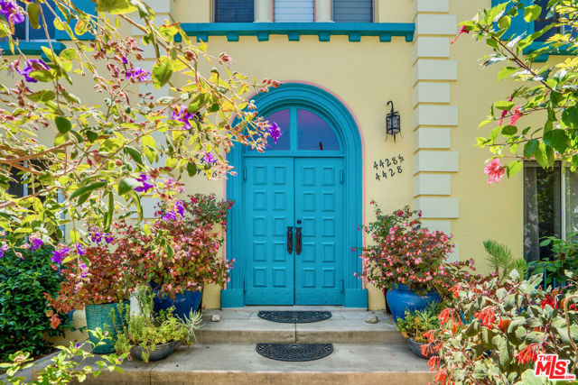 4426 Price Street, Los Angeles CA: https://media.crmls.org/mediaz/3535d3d1-d6a1-43e5-9ed3-bd468cb306c2.jpg