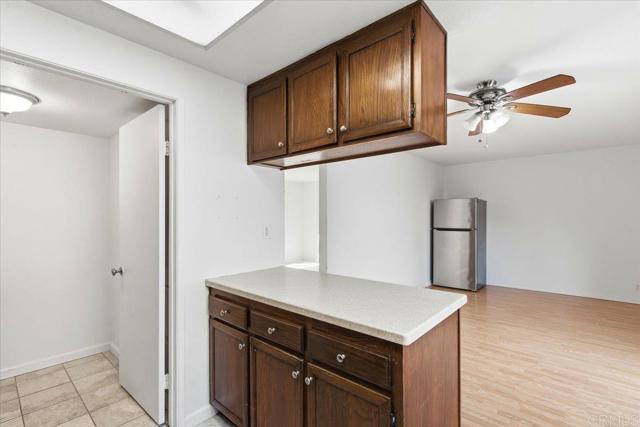 Detail Gallery Image 9 of 26 For 1651 S Juniper St #137,  Escondido,  CA 92025 - 3 Beds | 2/1 Baths