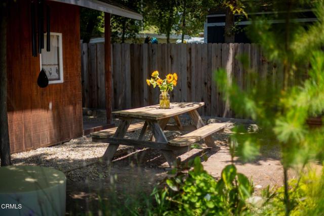 216 N Fulton Street, Ojai CA: https://media.crmls.org/mediaz/353738f0-583f-4619-9b9e-b73712b9c801.jpg