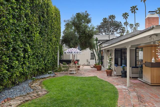 315 Mira Monte, La Jolla CA: https://media.crmls.org/mediaz/353798f6-5dd8-4cd4-b61e-88c8a2caf7b3.jpg
