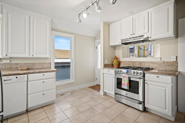 218 14th Street, Pacific Grove CA: https://media.crmls.org/mediaz/35389bb7-ee4f-4dd2-ad58-e6e26e419603.jpg