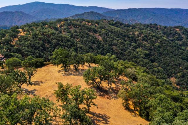 21 Long Ridge Trail, Carmel CA: https://media.crmls.org/mediaz/3538ac4a-34f4-42ca-a170-6a85548acfa3.jpg