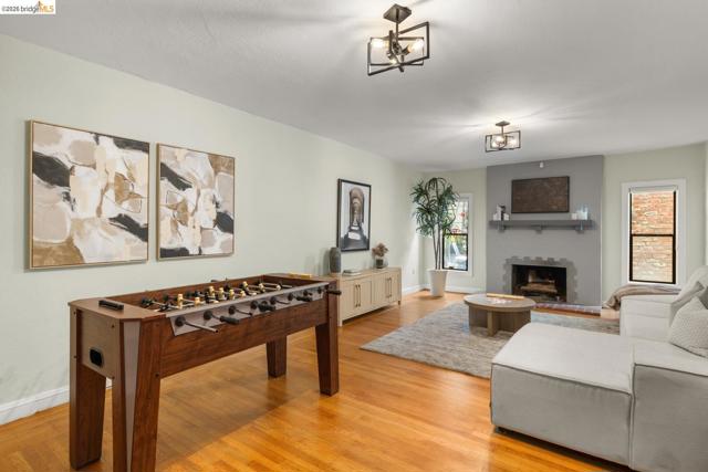 Image 25 of 30 For 22 Windsor Ave