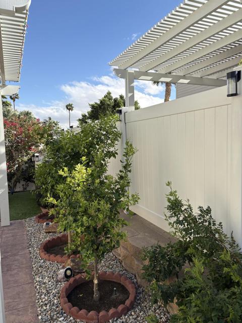 74711 Dillon Road, Desert Hot Springs CA: https://media.crmls.org/mediaz/35396891-13b1-4ffe-bf7a-79ec971f2b5d.jpg