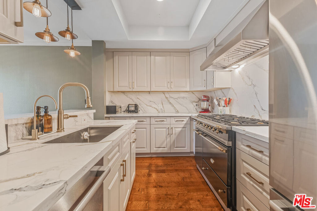 12115 San Vicente Boulevard #303