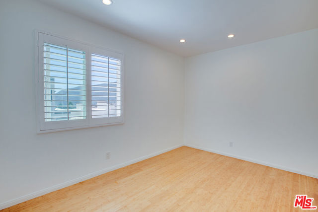 1730 Palisades Drive photo 32