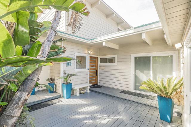22818 E Cliff Drive, Santa Cruz CA: https://media.crmls.org/mediaz/3539be4b-7ab3-4eb9-9c78-cf7b8e594350.jpg