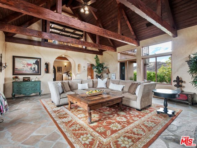 27023 Rolling Hills Avenue, Canyon Country CA: https://media.crmls.org/mediaz/3539c458-e734-4b41-afda-ab53e991bf65.jpg