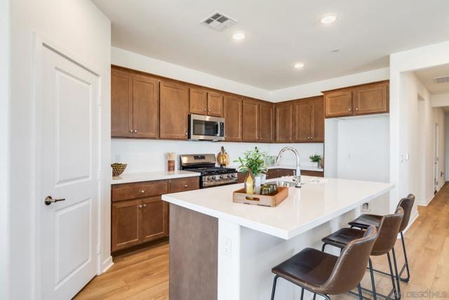 33300 Dayspring CT Lot 39, Lake Elsinore CA: https://media.crmls.org/mediaz/3539dbcf-e6ef-47b5-a09a-ea69ff2af51b.jpg