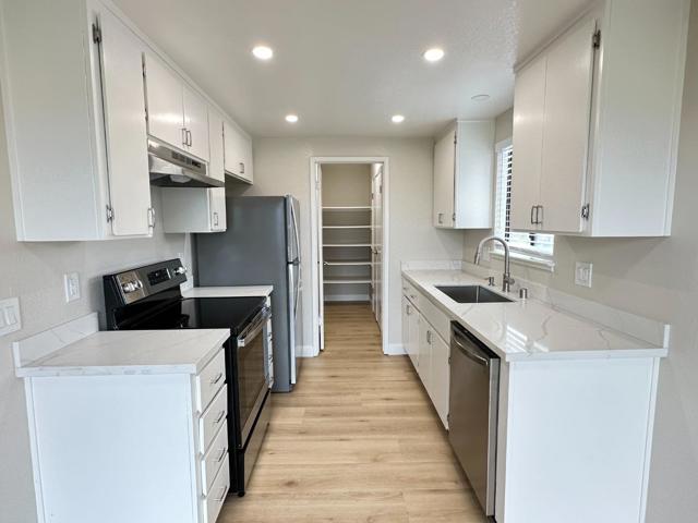 4965 Edgar Court, San Jose CA: https://media.crmls.org/mediaz/3539f91d-9320-41ed-8e39-47772ea39c3c.jpg