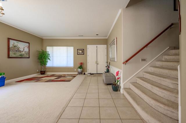 5481 Aspen St, Dublin CA: https://media.crmls.org/mediaz/353a5ea8-b445-4ddc-87ca-ad8d31872d8e.jpg