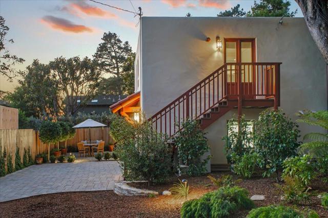 0 San Carlos 2 NW of Santa Lucia, Carmel CA: https://media.crmls.org/mediaz/353a742f-4647-477a-b3f7-17a0a3524b7f.jpg