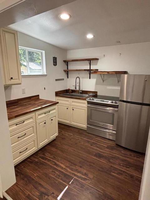 450 Bernstein Drive, Boulder Creek CA: https://media.crmls.org/mediaz/353bf5b1-bb2b-4681-b415-eb6ad23ff268.jpg