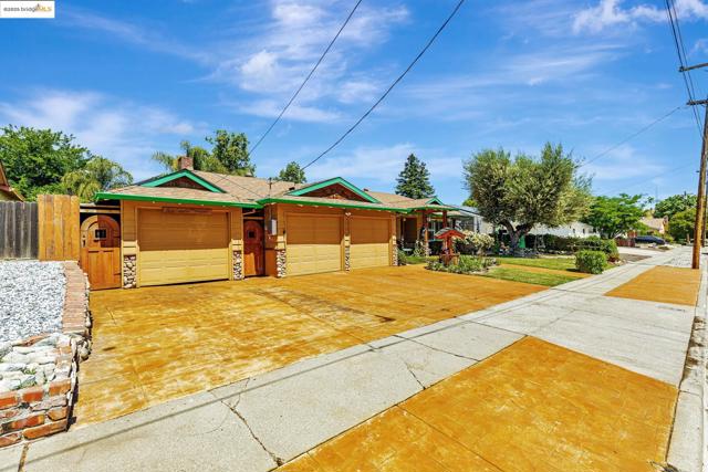 212 Matsqui Rd, Antioch CA: https://media.crmls.org/mediaz/353c3783-96b7-4138-9122-2321ab832604.jpg