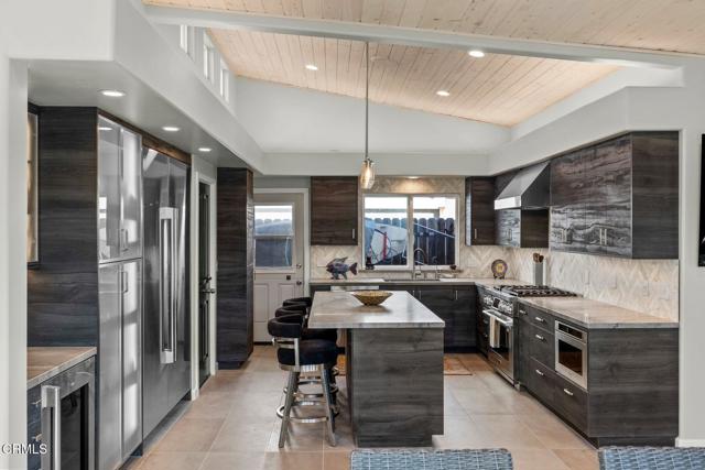 1322 Weymouth Lane, Ventura CA: https://media.crmls.org/mediaz/353c3874-5e91-415d-92aa-a2446578e80f.jpg