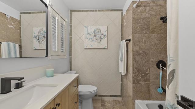 2517 Navarra Drive, Carlsbad CA: https://media.crmls.org/mediaz/353d9722-944b-4cea-9d0d-2bcf8aa708ae.jpg