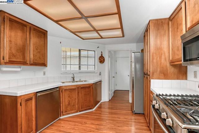 4691 Spinnaker Way, Discovery Bay CA: https://media.crmls.org/mediaz/353fae90-dd34-4eb5-8d70-7d51553f05e1.jpg