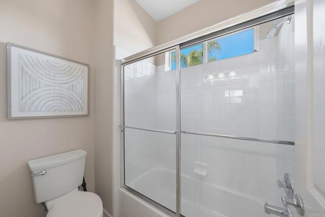 Detail Gallery Image 27 of 68 For 1921 Cresthaven Dr, Vista,  CA 92084 - 4 Beds | 3 Baths