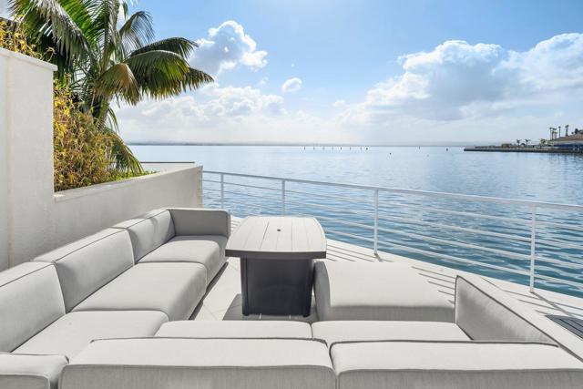 1 The Point, Coronado CA: https://media.crmls.org/mediaz/354010b0-d595-4728-9ee4-0642bcb85795.jpg