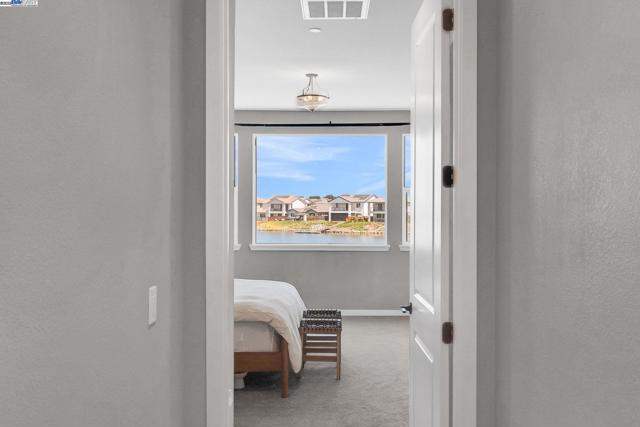 2859 Wylin Blvd, Lathrop CA: https://media.crmls.org/mediaz/3540fa12-3e74-458e-9ef0-233fbf5d5be2.jpg