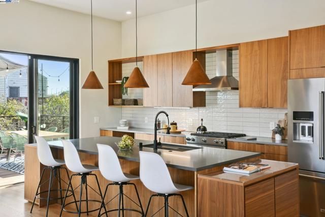 Image 14 of 51 For 730 Henry Street