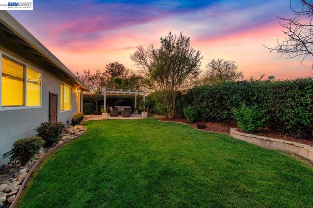 4127 Alvarado St, Pleasanton CA: https://media.crmls.org/mediaz/354286f0-d58b-46bb-b8a5-cac7b3b53936.jpg