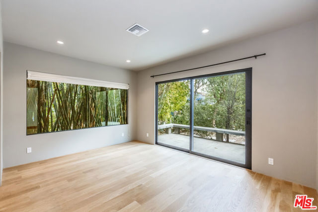 4229 Elmer Avenue, North Hollywood CA: https://media.crmls.org/mediaz/35429825-3df6-4f05-8c55-edc5d7a861a4.jpg