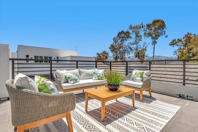 326 Isabelline Court, San Ramon CA: https://media.crmls.org/mediaz/3543bc49-6e79-4818-b14c-12a83ec82018.jpg