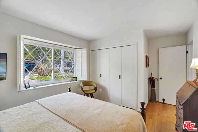 30612 Sicomoro Drive, Malibu CA: https://media.crmls.org/mediaz/354419b0-45f6-42ae-993b-7ded931a45c2.jpg