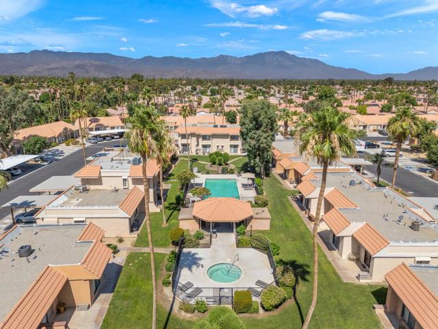 40785 Breezy Pass Road, Palm Desert CA: https://media.crmls.org/mediaz/3544d6c6-9b8d-471c-a998-24f9a1299a85.jpg