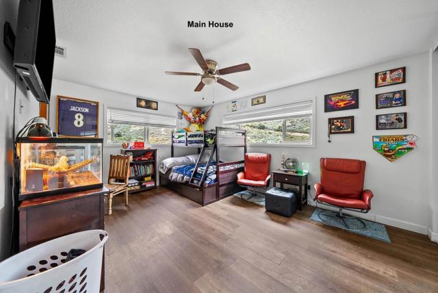 21908 Japatul Ln, Alpine CA: https://media.crmls.org/mediaz/35456d48-a6b6-4ef5-83da-539cd5e0605f.jpg