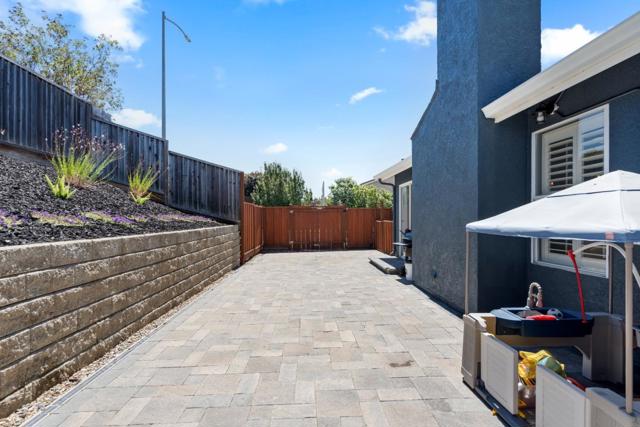 2399 Paradise Drive, Hollister CA: https://media.crmls.org/mediaz/35462c3c-f507-4f31-b787-59aebf4755bc.jpg