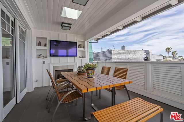 636 12th Street, Manhattan Beach, California 90266, 5 Bedrooms Bedrooms, 0 ,4 BathroomsBathrooms,Residential,For Sale,12th,0,26842911 636 12th Street, Manhattan Beach, California 90266, 5 Bedrooms Bedrooms, 0 ,4 BathroomsBathrooms,Residential,For Sale,12th,0,26842911