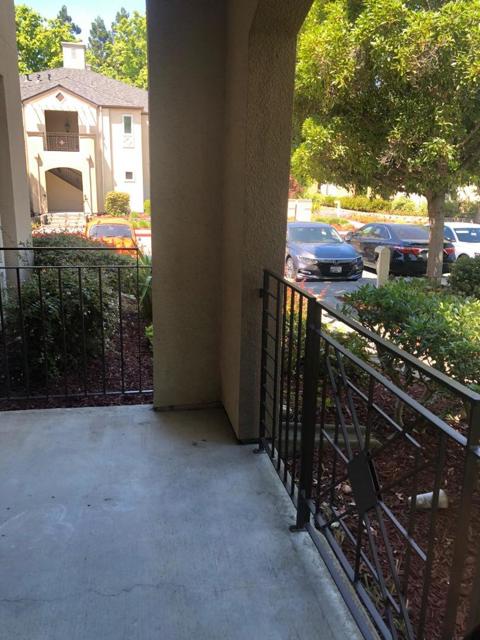 651 Encore Way, San Jose CA: https://media.crmls.org/mediaz/35480be4-f37e-4d72-8a1d-bda0f3a75475.jpg