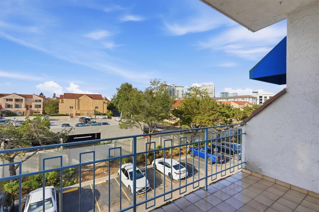 8310 Regents Rd - photo 2