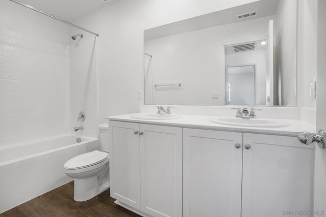 1428 Wild Prairie Way, Hemet CA: https://media.crmls.org/mediaz/354985d2-069f-4904-81fd-4a6b174587ed.jpg
