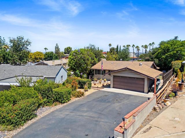 1338 Palomar, Escondido CA: https://media.crmls.org/mediaz/3549eadf-89dd-4f33-be7e-1abf0a277e06.jpg