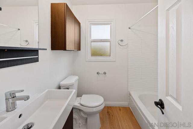 4413 Mount Castle Ave, San Diego CA: https://media.crmls.org/mediaz/354a3bb7-bac0-48bf-acdd-693f889a7a4a.jpg
