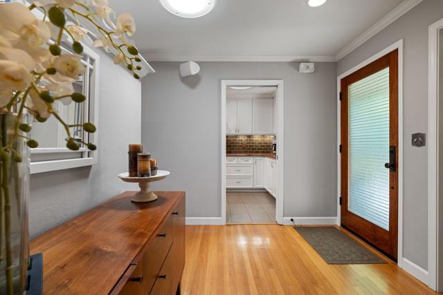 4457 LINDA WAY, Pleasanton CA: https://media.crmls.org/mediaz/354aee55-e01b-49d2-8519-bba0d96c226c.jpg