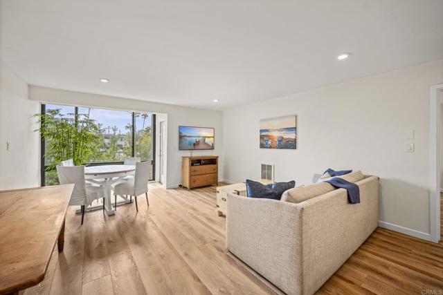 Detail Gallery Image 12 of 52 For 1552 Camino Del Mar #401,  Del Mar,  CA 92014 - 1 Beds | 2 Baths