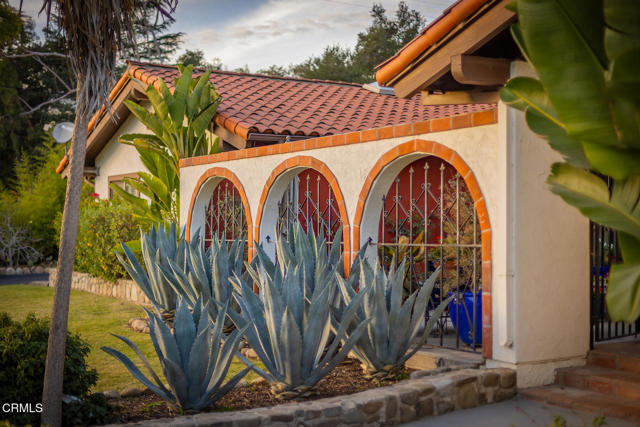 1419 Trusty Lane, Ojai CA: https://media.crmls.org/mediaz/354cde1f-edf4-4701-87d5-c912c72e7b17.jpg