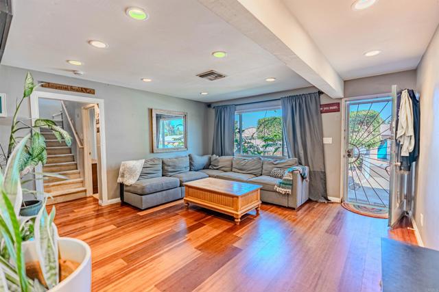Detail Gallery Image 7 of 27 For 1016 Delaware St, Imperial Beach,  CA 91932 - 4 Beds | 2/1 Baths