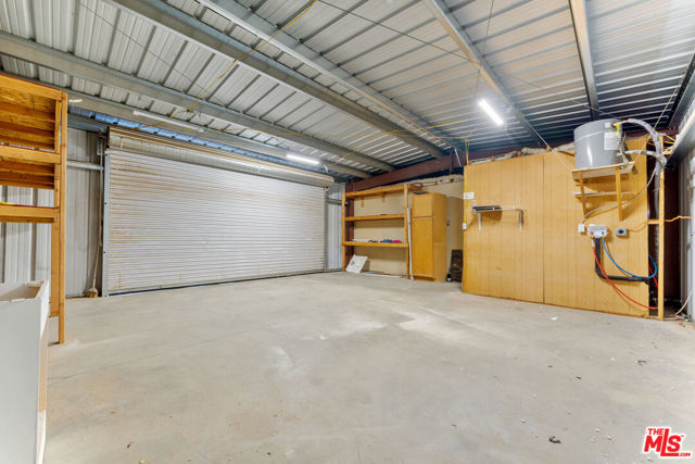 9256 6th Avenue, Hesperia CA: https://media.crmls.org/mediaz/354e1aea-2614-4fbb-ac7e-f72437007a89.jpg