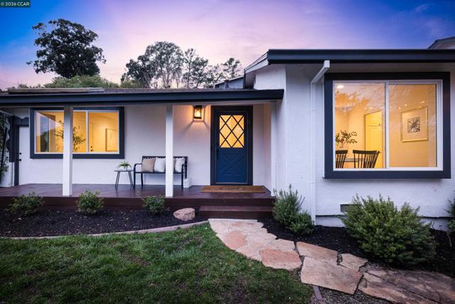 2080 Essenay Ave, Walnut Creek CA: https://media.crmls.org/mediaz/354e3457-fb7c-449f-b8d8-0ad2aa204570.jpg