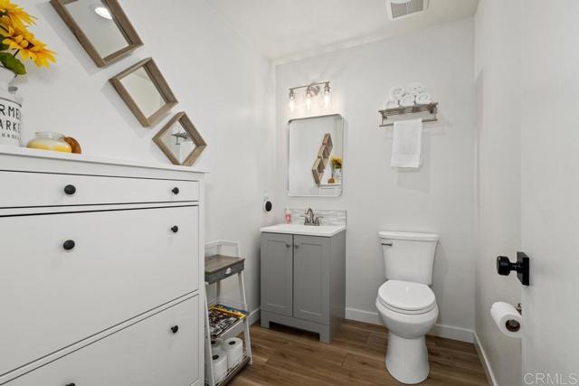 Detail Gallery Image 9 of 39 For 1345 Santa Diana Rd #2,  Chula Vista,  CA 91913 - 4 Beds | 3/1 Baths