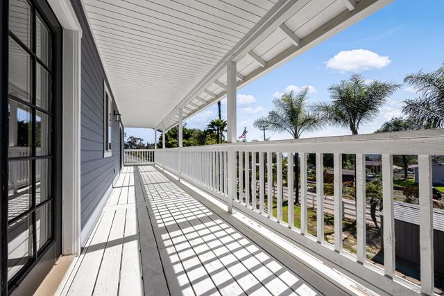 235 Loma Vista Pl, El Cajon CA: https://media.crmls.org/mediaz/354e895c-aa1c-44ad-92e9-e4f0ec473ec6.jpg